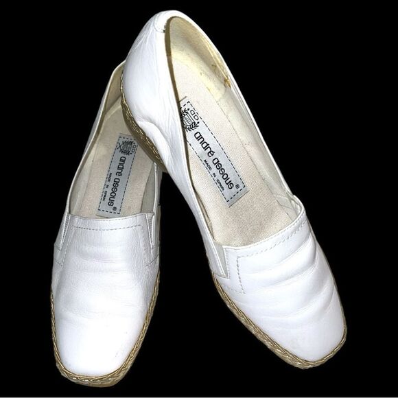 Andre assous white slip on espadrilles . Super nice and cute! - Picture 3 of 11